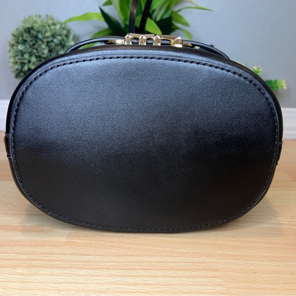 Michael Kors Reed Bucket/Messenger Bag - Picture 5 of 13